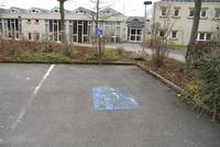 Behindertenparkplatz am Haus am Harbigweg